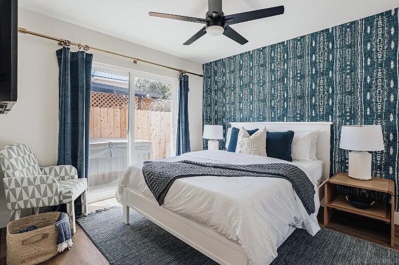 Building Photo - 1231 Center Ave