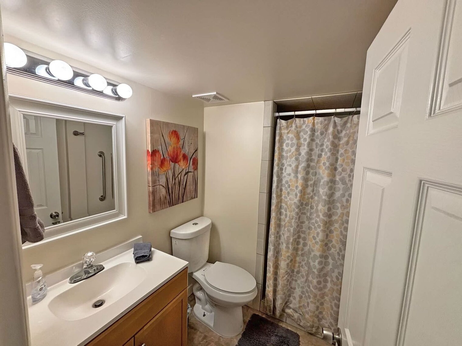 Building Photo - 10499 S Carnation Dr