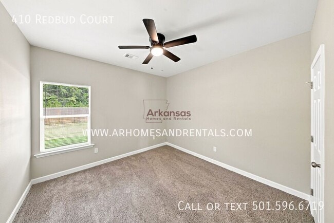 Building Photo - 410 Redbud Ct