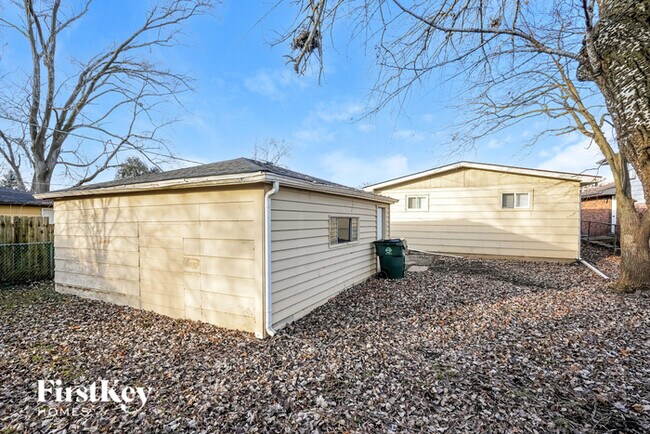 Building Photo - 415 E Courtland St