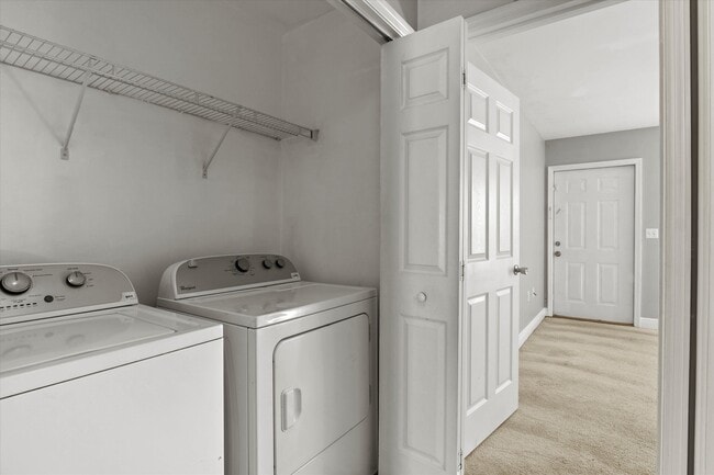 Building Photo - 3194 Sawtooth Dr