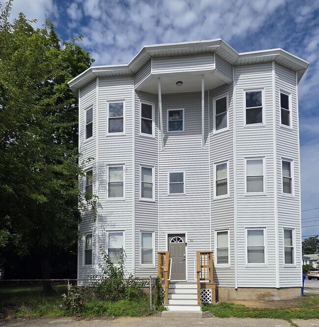 Building Photo - 68 Claremont Ave