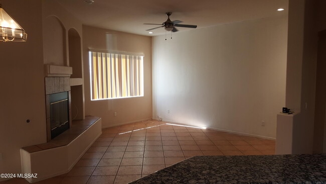 Building Photo - 13660 E High Plains Ranch St