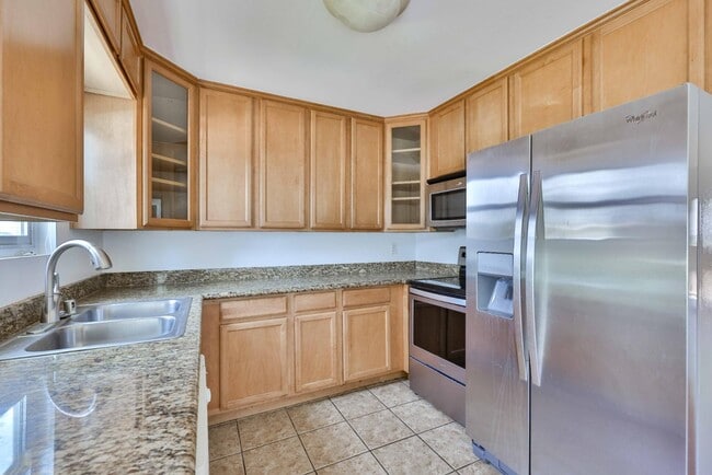 Building Photo - 6333 College Grove Way