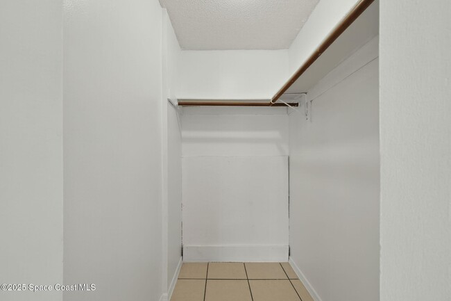 Building Photo - 410 Thor Ave SE