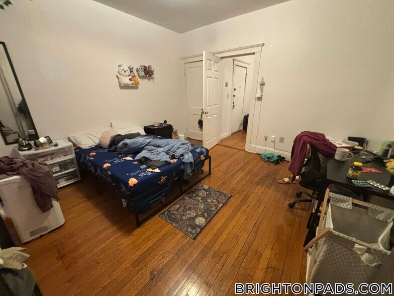 Building Photo - 17 Cummings Rd