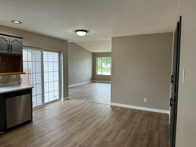 Building Photo - 1941 S 35th St