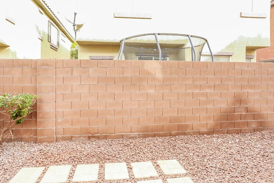 Building Photo - 8908 Brentwood Grove Ct