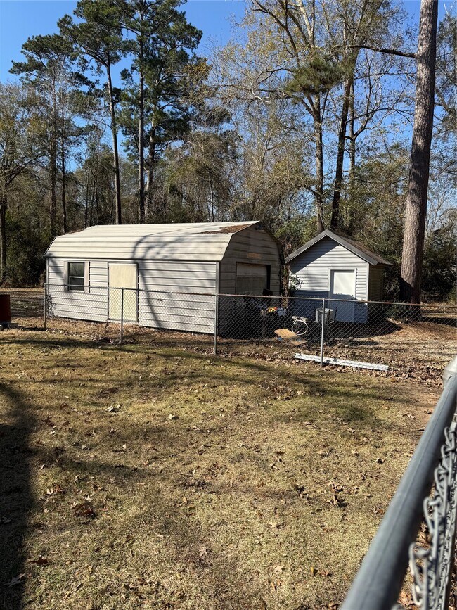 Building Photo - 512 County Rd 2222