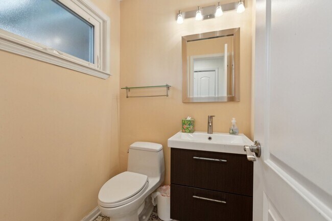Building Photo - 9225 Karlov Ave