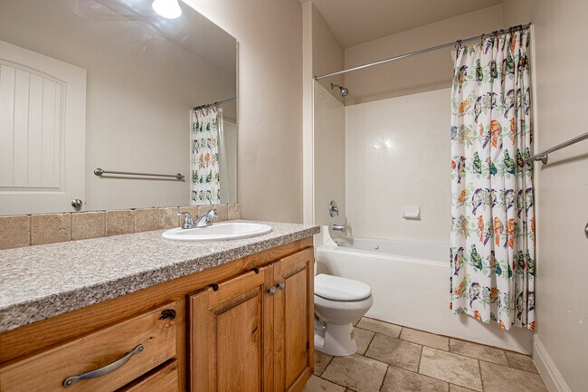 Building Photo - 358 S 550 W