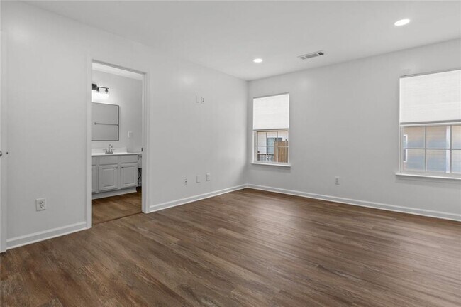 Building Photo - 2122 Meadow Peak Rd