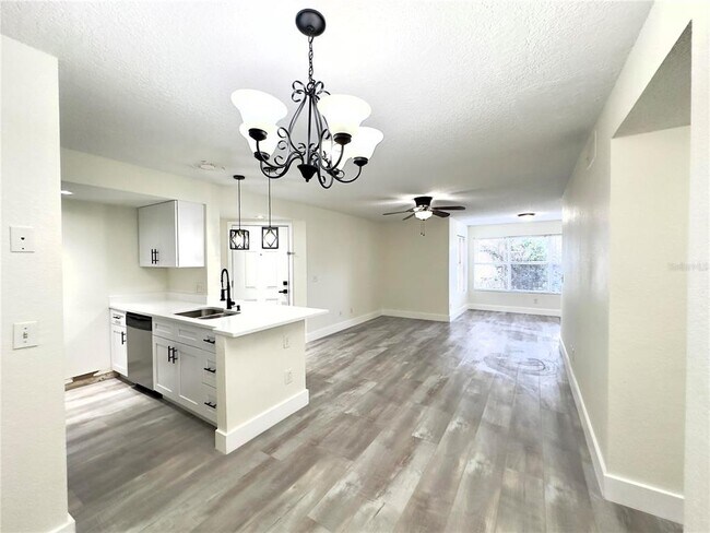 Building Photo - 5140 Conroy Rd