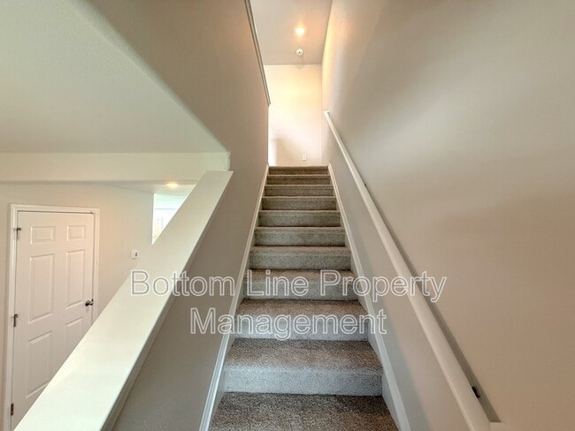 Building Photo - 445 Belcaro Dr