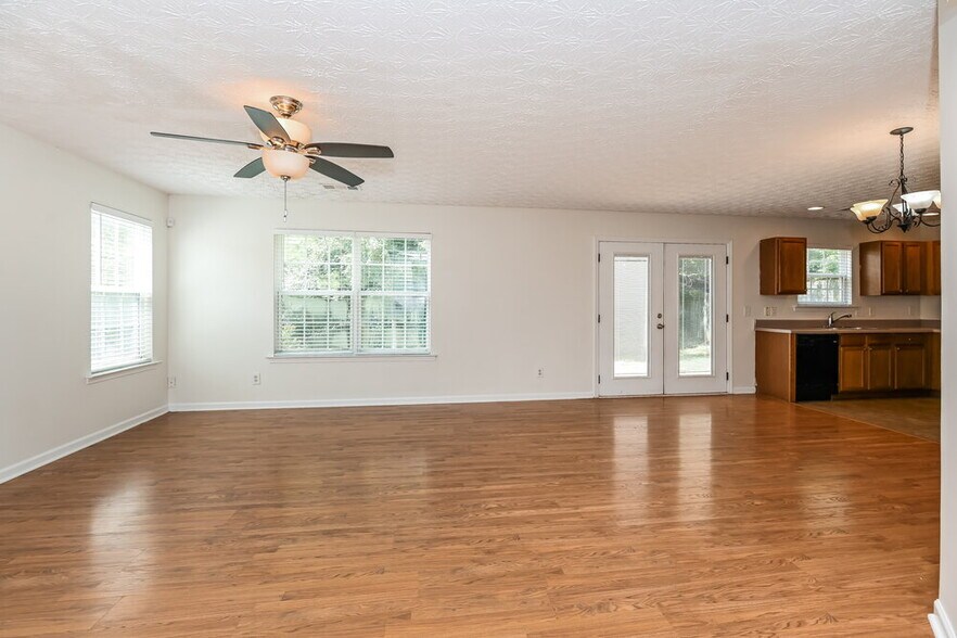 Building Photo - 120 Holly Mill Village Dr