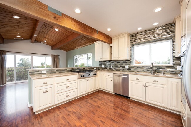 Building Photo - 9497 Montemar Dr