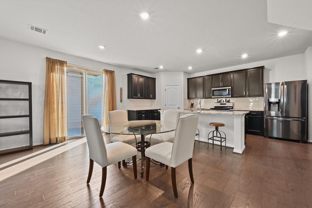 Building Photo - 127 Iron Rail Rd