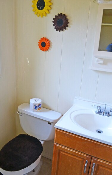 Building Photo - 3 Dubois Dr