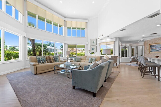 Building Photo - 396 E Coconut Palm Rd