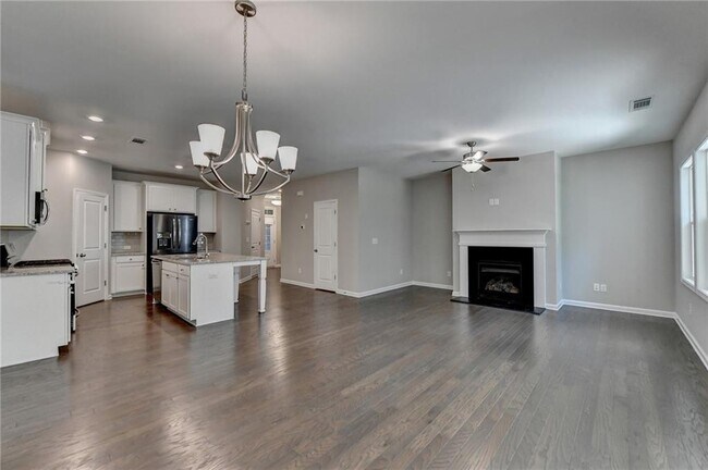 Building Photo - 611 Mason Grove Pkwy