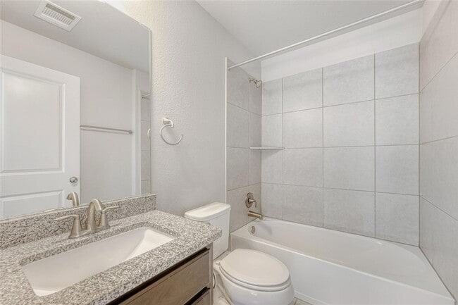 Building Photo - 112 Lockhart Lp