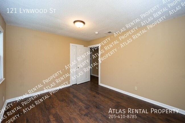 Building Photo - 121 Linwood St