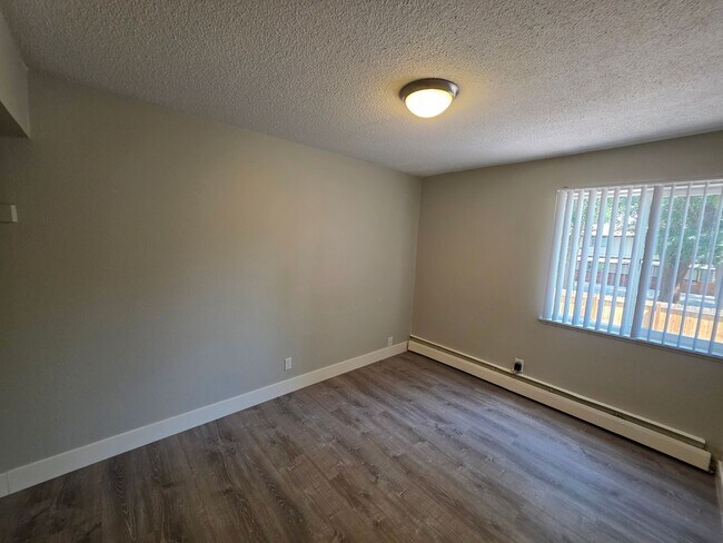 Building Photo - 233 E Arvada St