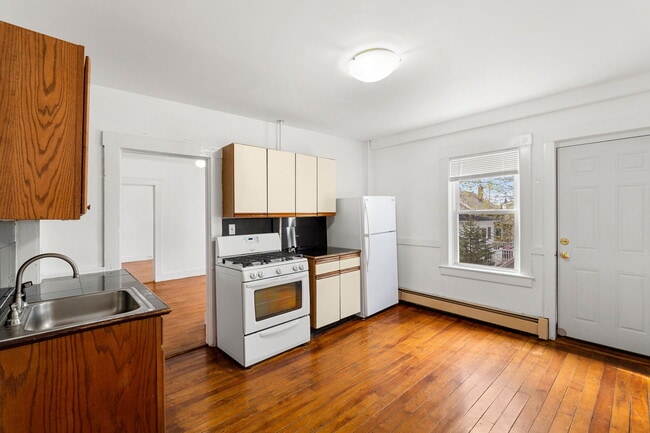 Building Photo - 22-26 Waltham St Maynard