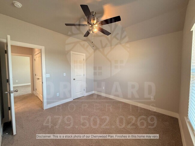 Building Photo - Siloam Springs- Single-Family Home- Stunning Cherrywood Plan