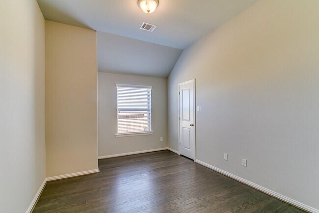 Building Photo - 6018 Grace Falls Dr