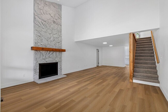 Building Photo - 24728 Marlene Way