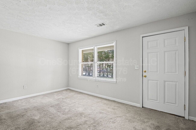 Building Photo - 13 Hearthwood Ct