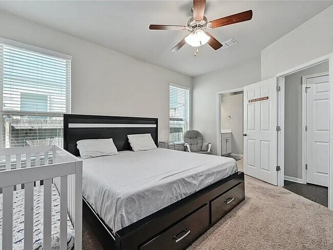 Building Photo - 906 Boatswain Wy