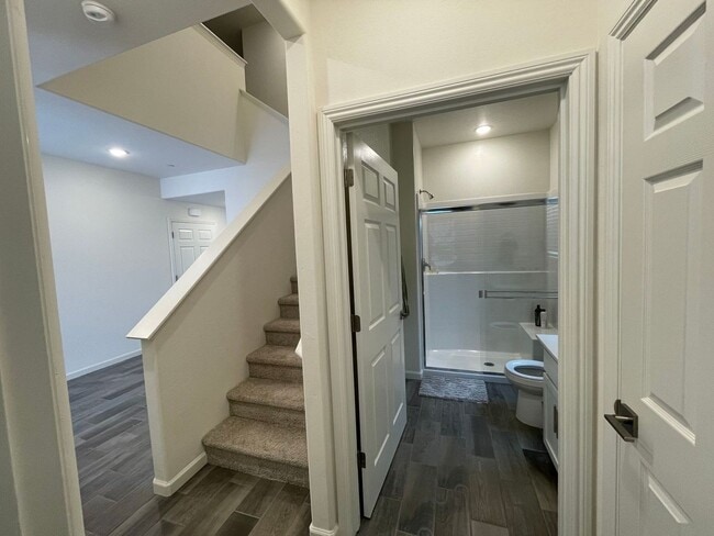 Building Photo - Spacious Modern Family Home in Prime Fresno Location!