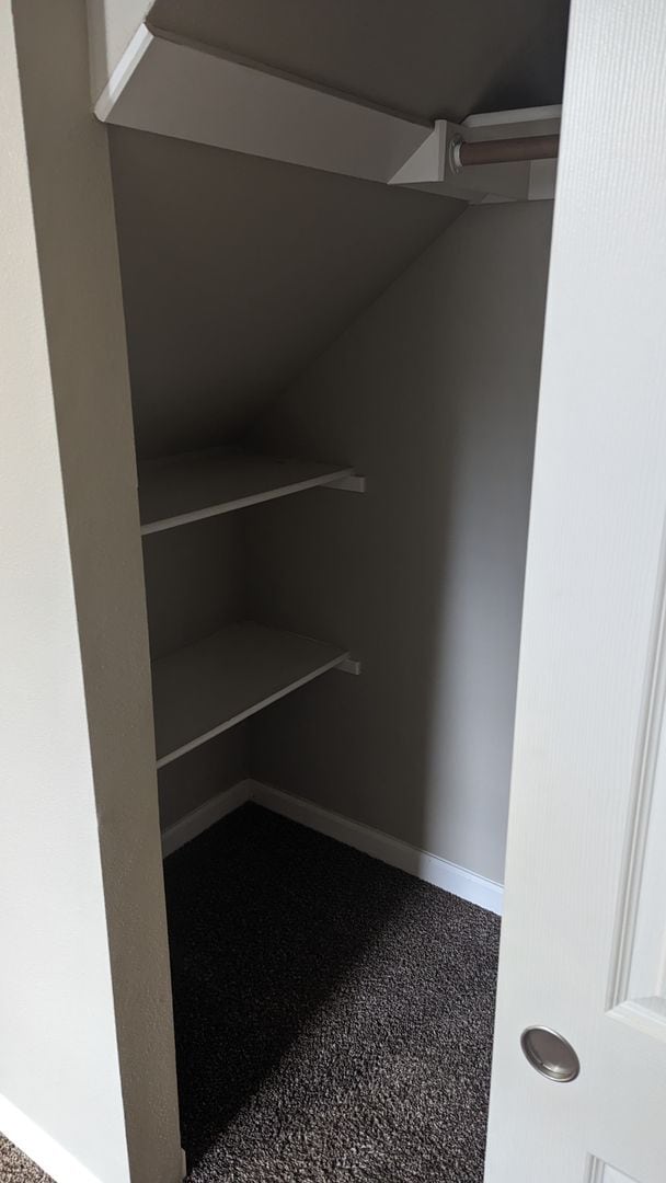 Building Photo - OR112