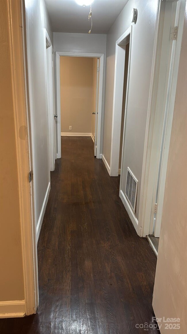 Building Photo - 3503 Burner Dr