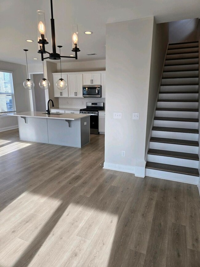 Building Photo - Exclusive 4-Bedroom Home in Hawthorne Landing with Luxury Upgrades & Spacious Amenities!