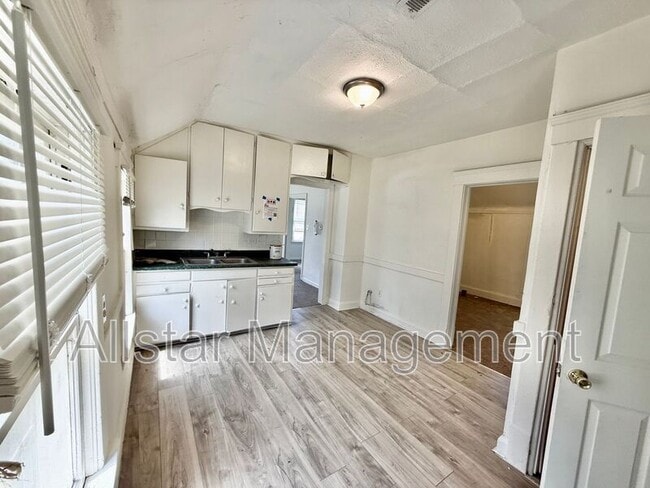 Building Photo - 3617 W 46th St