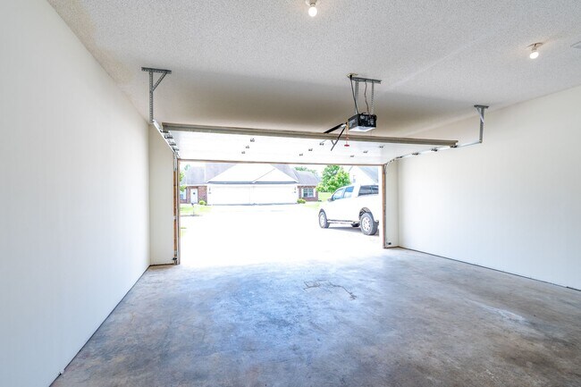 Building Photo - 3256-3258 Wind River Cir.