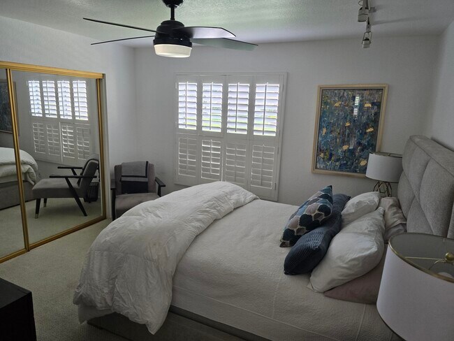 Building Photo - 48127 Vista Cielo