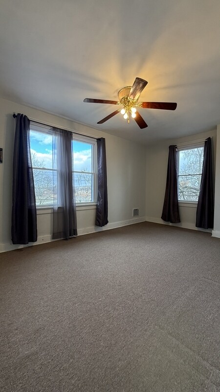 Building Photo - 136 Arkansas Ave