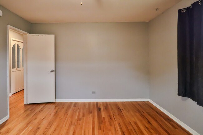 Building Photo - 7119 Stanford Dr