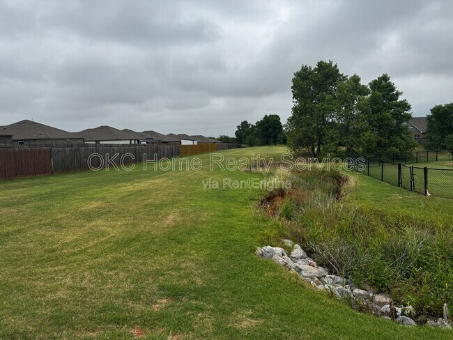 Building Photo - 9904 Jackrabbit Rd