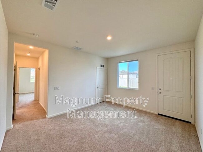 Building Photo - 31310 Reserve Dr