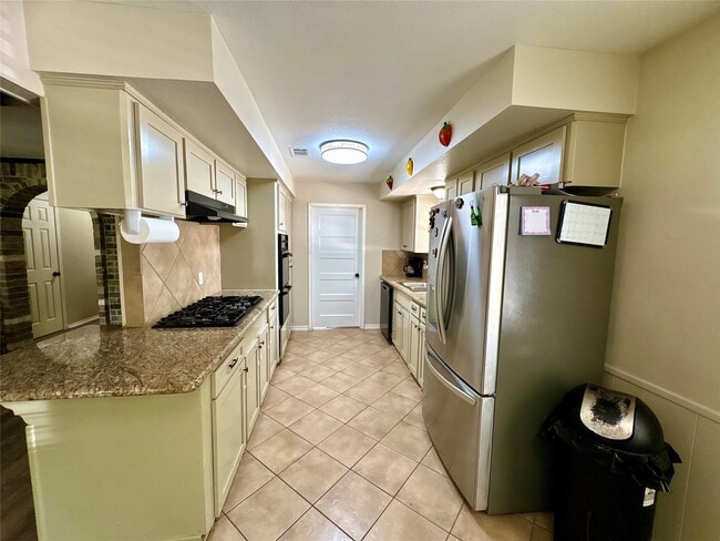 Building Photo - 21802 Rotherham Dr