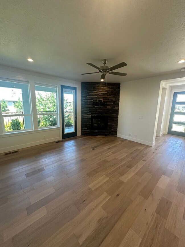 Building Photo - Riverstone: 3 Bedroom 3 Bath, Patio Home, ...