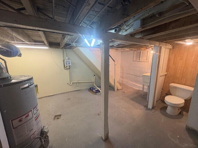 Building Photo - 429 Monongahela Ave