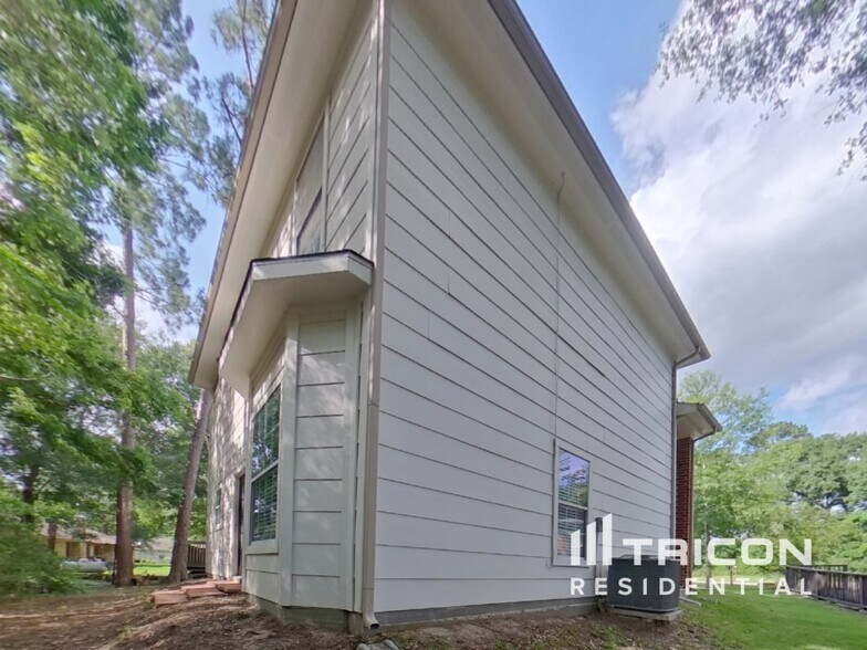 Building Photo - 10935 Mockingbird Pl