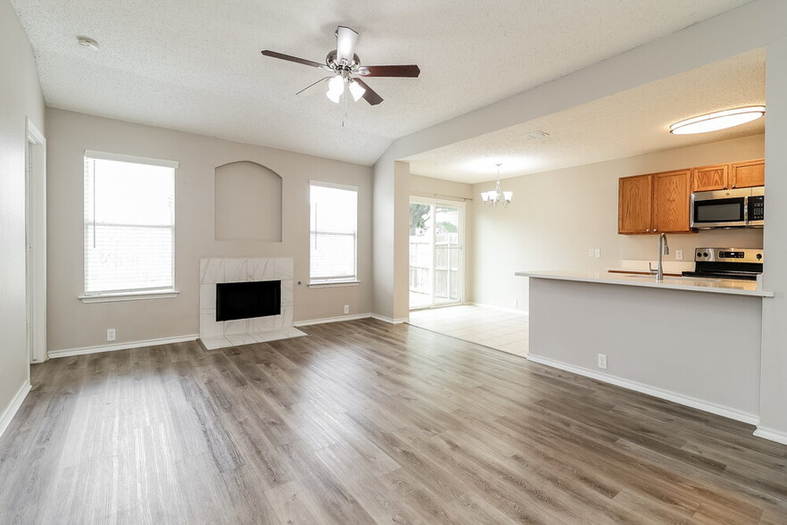 Building Photo - 3317 Bentgate Ct