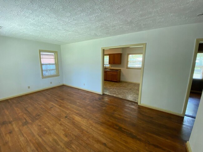 Building Photo - 2914 Ramsey Rd